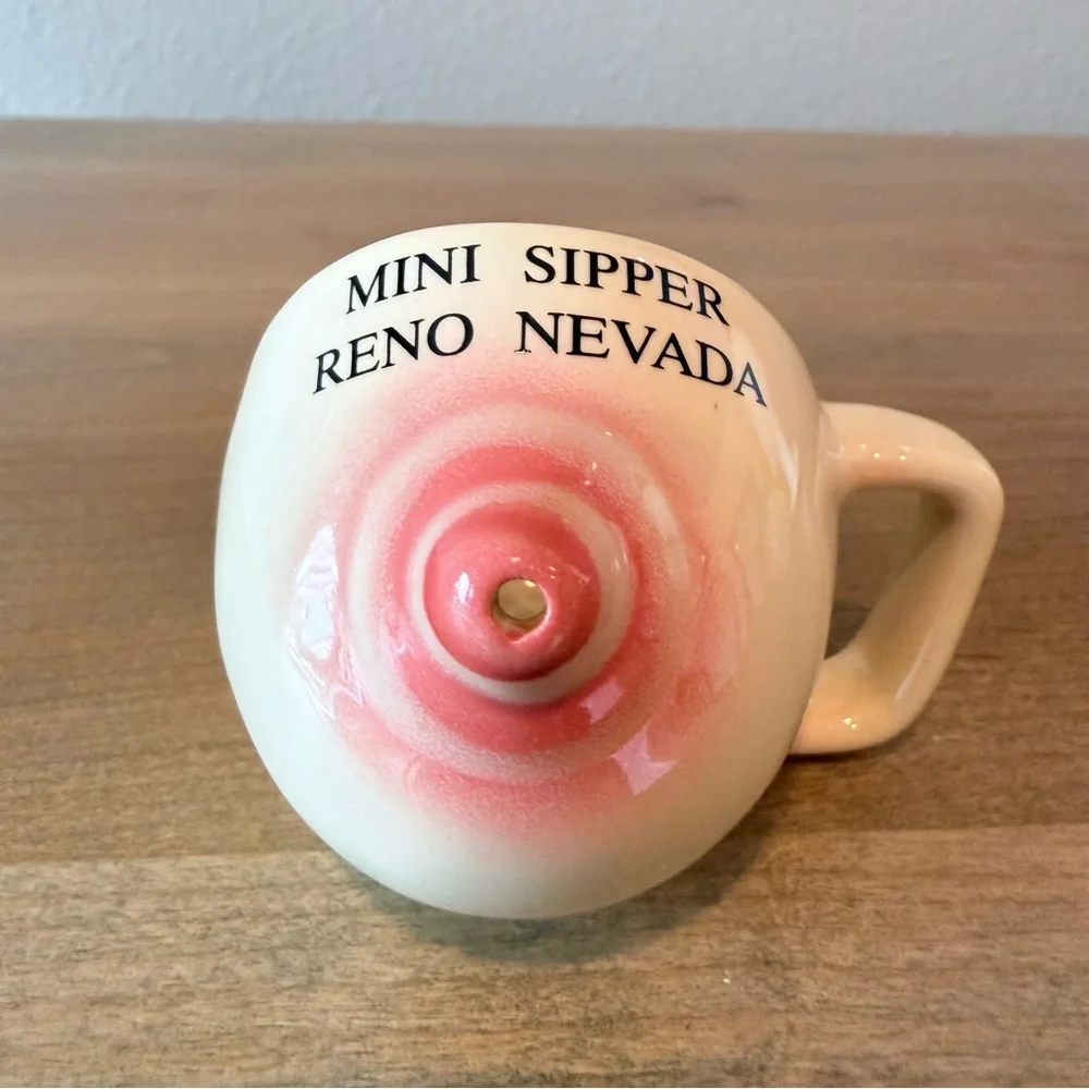 Vintage collectible Reno Nevada Big Sipper and Mini Sipper souvenir mugs